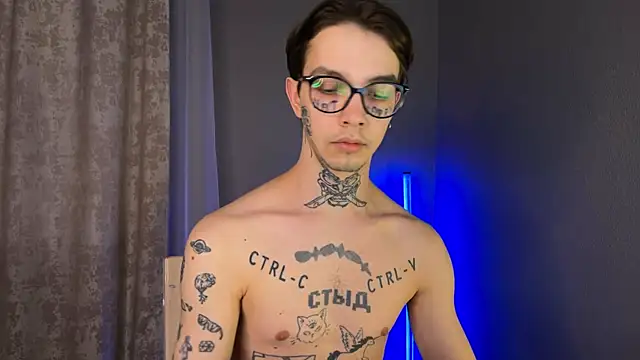 Snapshot of anahori__simon chatting on January 18, 2025, 12:57 pm anahori simon online show from January 18, 2025, 12:57 pm