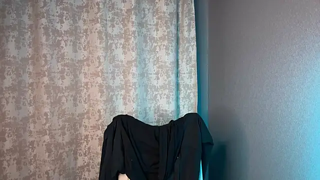 Snapshot of anahori__simon chatting on February 10, 2025, 8:42 pm anahori simon online show from February 10, 2025, 8:42 pm