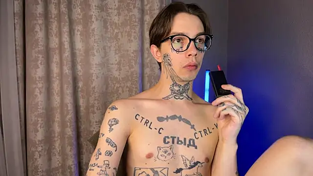 Snapshot of anahori__simon chatting on February 16, 2025, 4:32 pm anahori simon online show from February 16, 2025, 4:32 pm