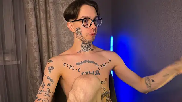 Snapshot of anahori__simon chatting on March 3, 2025, 1:10 am anahori simon online show from March 3, 2025, 1:10 am