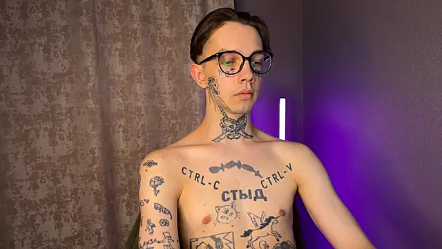 Snapshot of anahori__simon chatting on March 4, 2025, 9:32 pm anahori simon online show from March 4, 2025, 9:32 pm