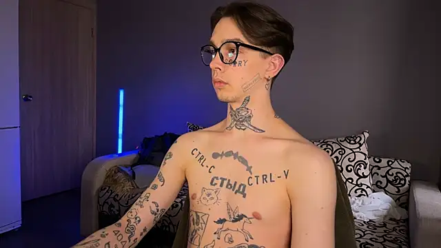 Snapshot of anahori__simon chatting on March 22, 2025, 11:42 am anahori simon online show from March 22, 2025, 11:42 am