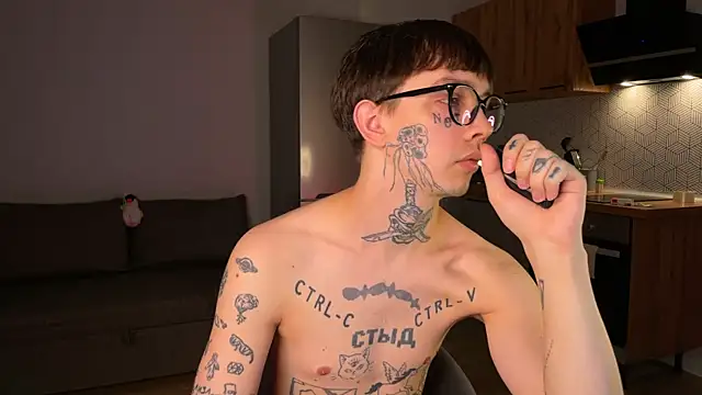 Snapshot of anahori__simon chatting on October 13, 2025, 9:48 pm anahori simon online show from October 13, 2025, 9:48 pm