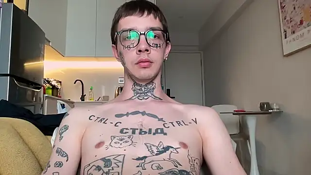 Snapshot of anahori__simon chatting on February 15, 2026, 8:13 am anahori simon online show from February 15, 2026, 8:13 am