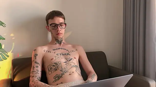 anahori  simon online show from April 5, 2026, 12:30 am