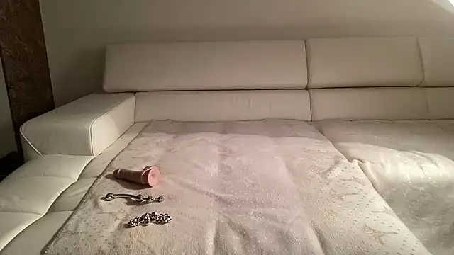 sexyLolia11 online show from September 27, 2025, 10:48 pm