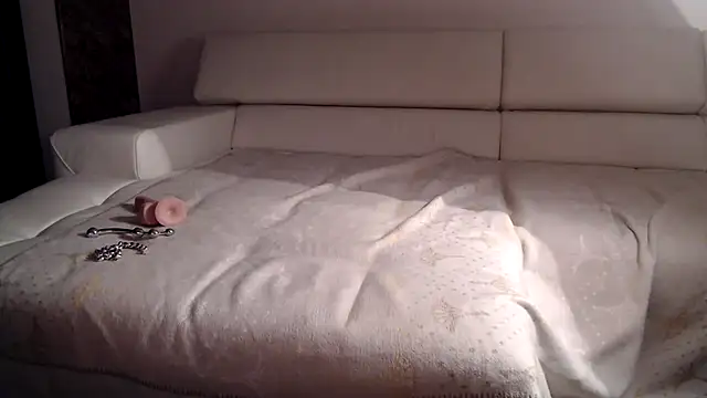 sexyLolia11 online show from October 17, 2025, 12:36 am