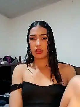 Lanna hott  online show from February 12, 2025, 7:13 pm