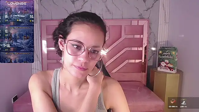 Snapshot of Tyna_ch chatting on December 21, 2024, 1:36 am Tyna ch online show from December 21, 2024, 1:36 am