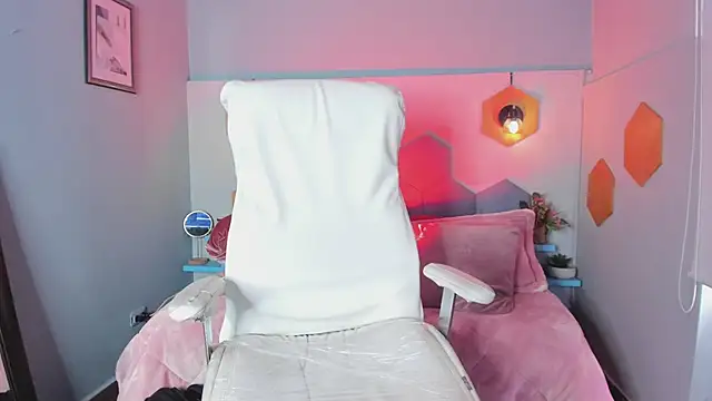 Valkiria ponce online show from March 3, 2025, 2:15 pm