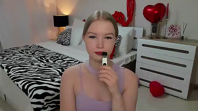 shy  lady online show from February 7, 2025, 1:04 am