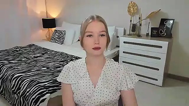 shy  lady online show from March 9, 2025, 6:21 pm