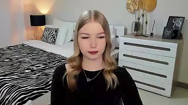 shy  lady online show from March 21, 2025, 12:29 am