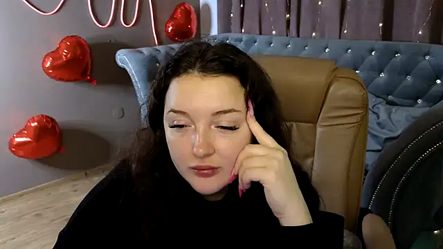 Snapshot of GloriNichols chatting on February 22, 2025, 6:28 am GloriNichols online show from February 22, 2025, 6:28 am