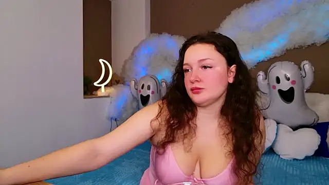 Snapshot of GloriNichols chatting on November 2, 2025, 6:49 am GloriNichols online show from November 2, 2025, 6:49 am