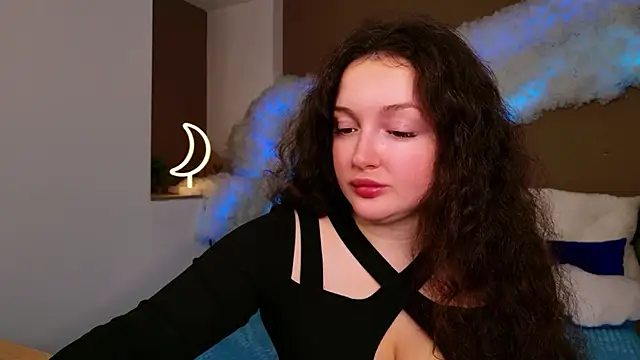 Snapshot of GloriNichols chatting on November 6, 2025, 8:26 am GloriNichols online show from November 6, 2025, 8:26 am