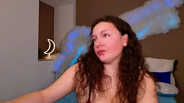 Snapshot of GloriNichols chatting on November 13, 2025, 8:02 am GloriNichols online show from November 13, 2025, 8:02 am