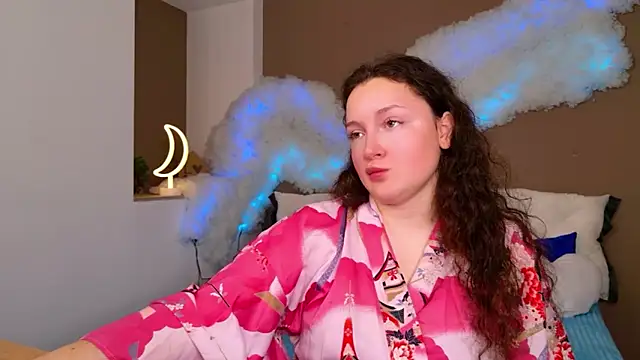 Snapshot of GloriNichols chatting on November 17, 2025, 8:09 am GloriNichols online show from November 17, 2025, 8:09 am