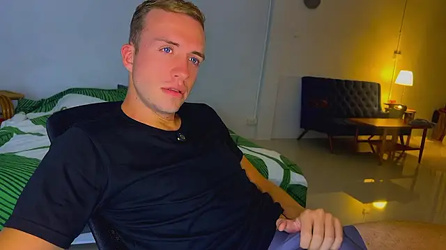 tommy cumfinger online show from February 1, 2026, 12:31 am