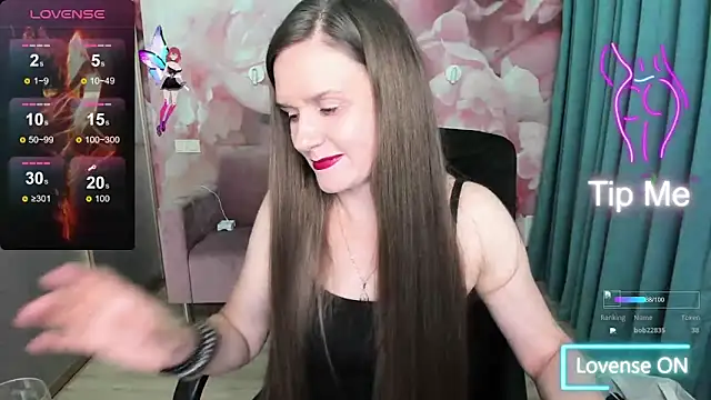 AriaGray online show from September 12, 2025, 8:31 pm