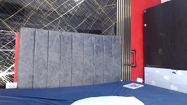 FerneyManti online show from April 18, 2026, 8:09 pm