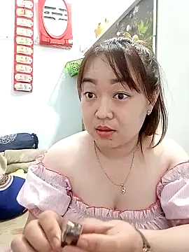 VyOanh2K online show from February 13, 2025, 4:28 pm