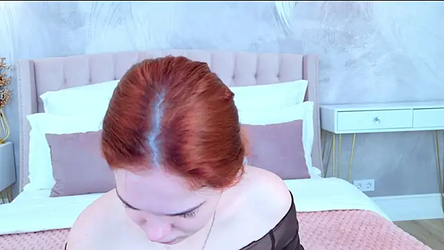 DeniseReese online show from November 4, 2025, 2:32 am