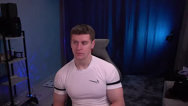 Bruno Banani online show from November 24, 2025, 5:12 pm