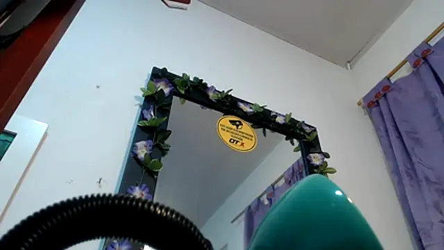 KristalTsXXX online show from October 27, 2025, 8:35 pm