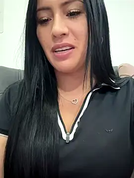Sara luna  online show from December 15, 2025, 12:37 am