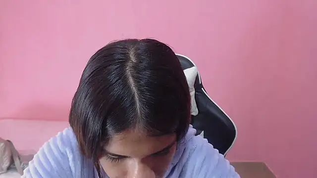 Snapshot of DEMI_LEED chatting on February 5, 2025, 12:49 pm DEMI LEED online show from February 5, 2025, 12:49 pm