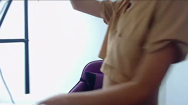 Snapshot of DEMI_LEED chatting on February 27, 2025, 11:31 am DEMI LEED online show from February 27, 2025, 11:31 am