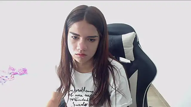 Snapshot of DEMI_LEED chatting on March 6, 2025, 1:24 pm DEMI LEED online show from March 6, 2025, 1:24 pm