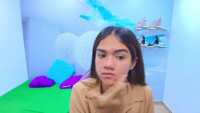 Snapshot of DEMI_LEED chatting on September 23, 2025, 12:30 pm DEMI LEED online show from September 23, 2025, 12:30 pm