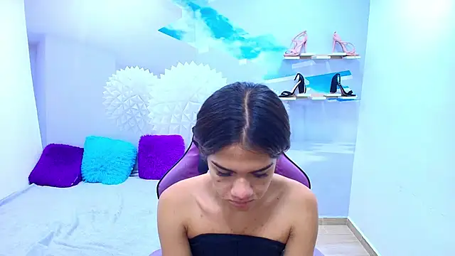 Snapshot of DEMI_LEED chatting on October 9, 2025, 11:19 am DEMI LEED online show from October 9, 2025, 11:19 am