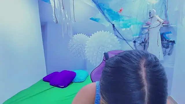 Snapshot of DEMI_LEED chatting on November 3, 2025, 1:34 pm DEMI LEED online show from November 3, 2025, 1:34 pm