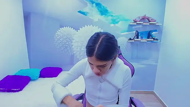 Snapshot of DEMI_LEED chatting on November 5, 2025, 12:27 pm DEMI LEED online show from November 5, 2025, 12:27 pm