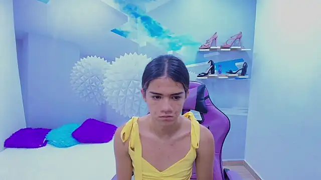 Snapshot of DEMI_LEED chatting on November 8, 2025, 12:38 pm DEMI LEED online show from November 8, 2025, 12:38 pm