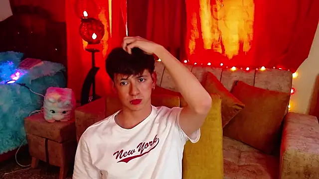 GabyThoms online show from January 15, 2025, 9:41 pm