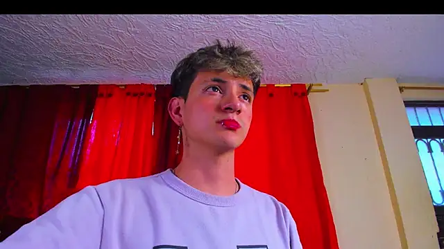 GabyThoms online show from January 31, 2025, 9:37 pm