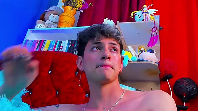 GabyThoms online show from March 13, 2025, 11:59 pm