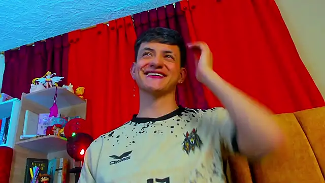 GabyThoms online show from March 21, 2025, 11:45 pm