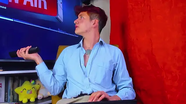 GabyThoms online show from January 19, 2026, 12:03 am