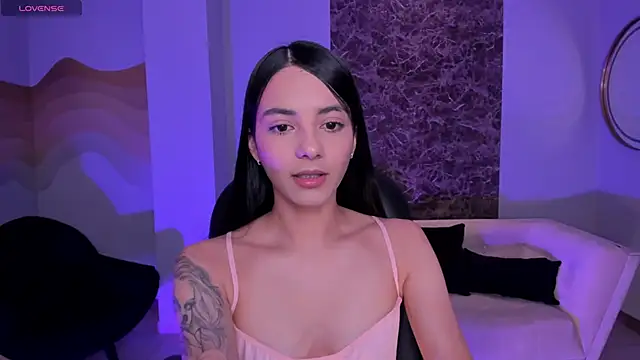 HannahJamesX online show from February 26, 2025, 6:43 pm