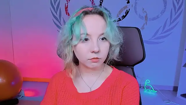 JasmineMilko online show from January 10, 2025, 5:05 am