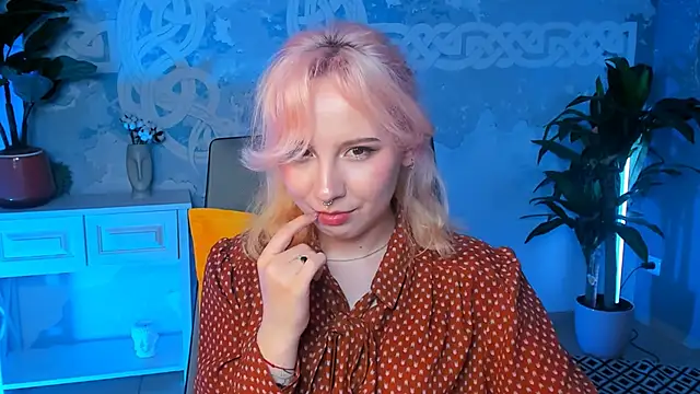 JasmineMilko online show from February 5, 2025, 11:12 am