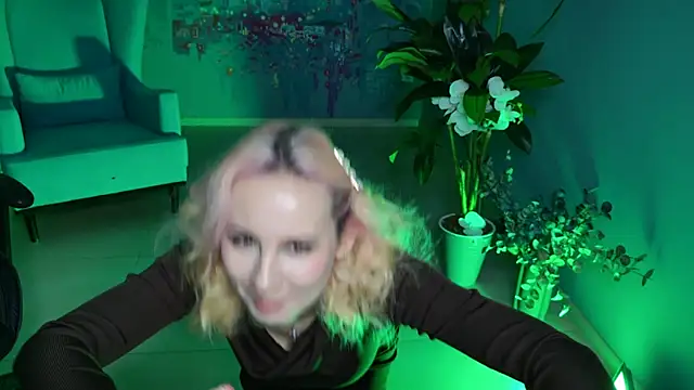 JasmineMilko online show from February 13, 2025, 11:17 am