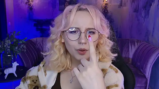 JasmineMilko online show from February 18, 2025, 11:22 am