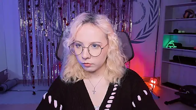 JasmineMilko online show from March 12, 2025, 5:02 am