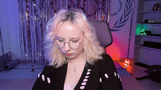 JasmineMilko online show from March 12, 2025, 12:36 pm